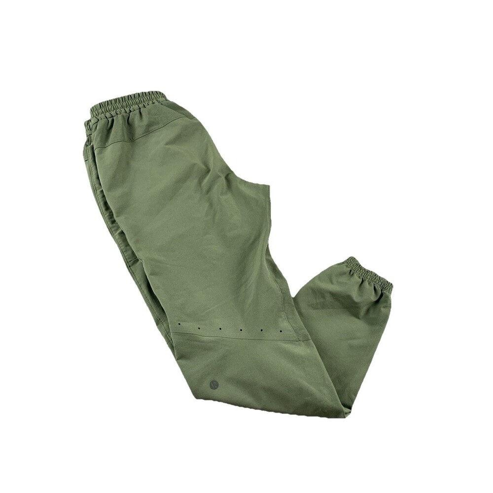 Lululemon License To train Jogger Size Small
